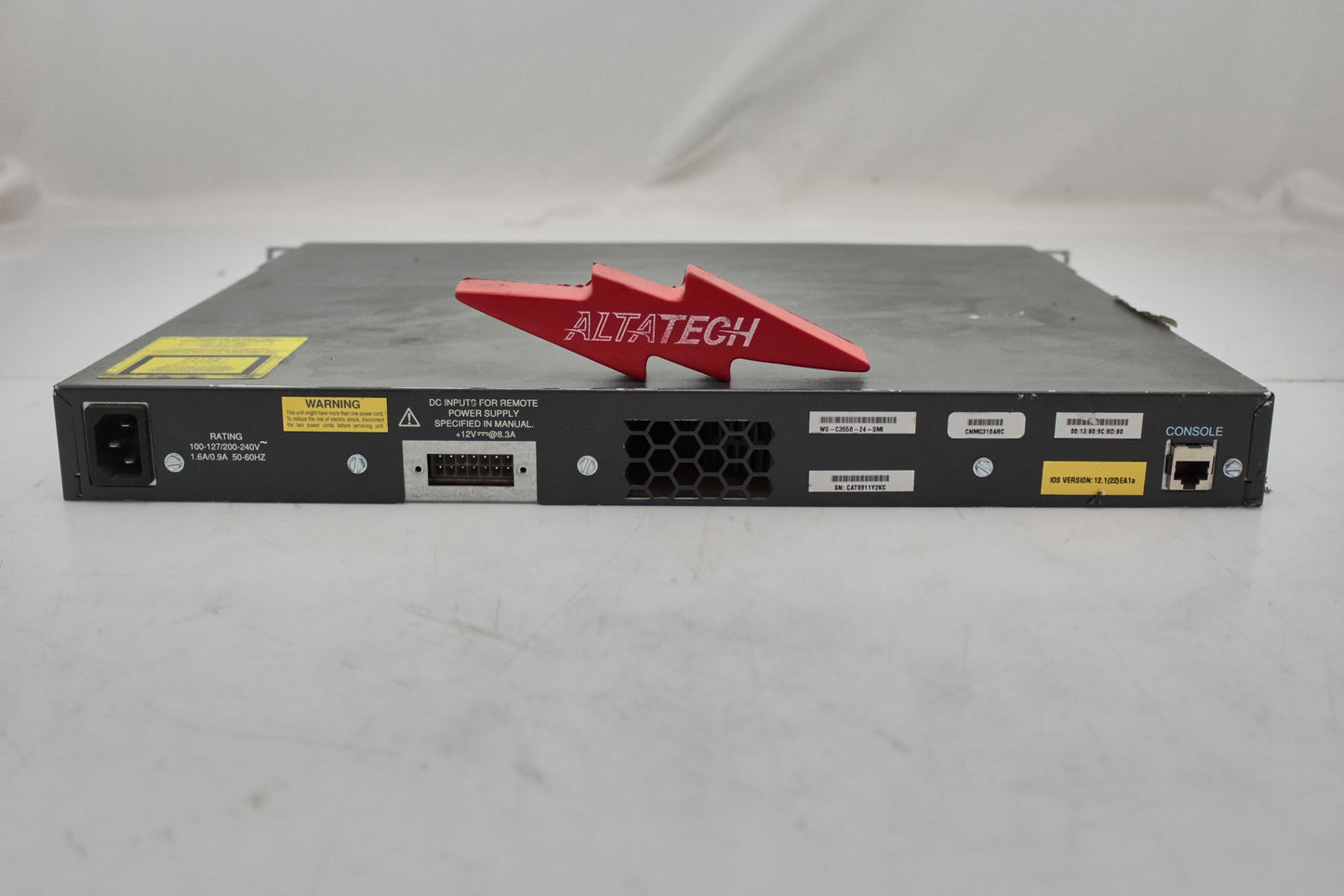 Cisco WS-C3550-24-SMI Catalyst 24 Port 10/100 2GBIC Switch, Used