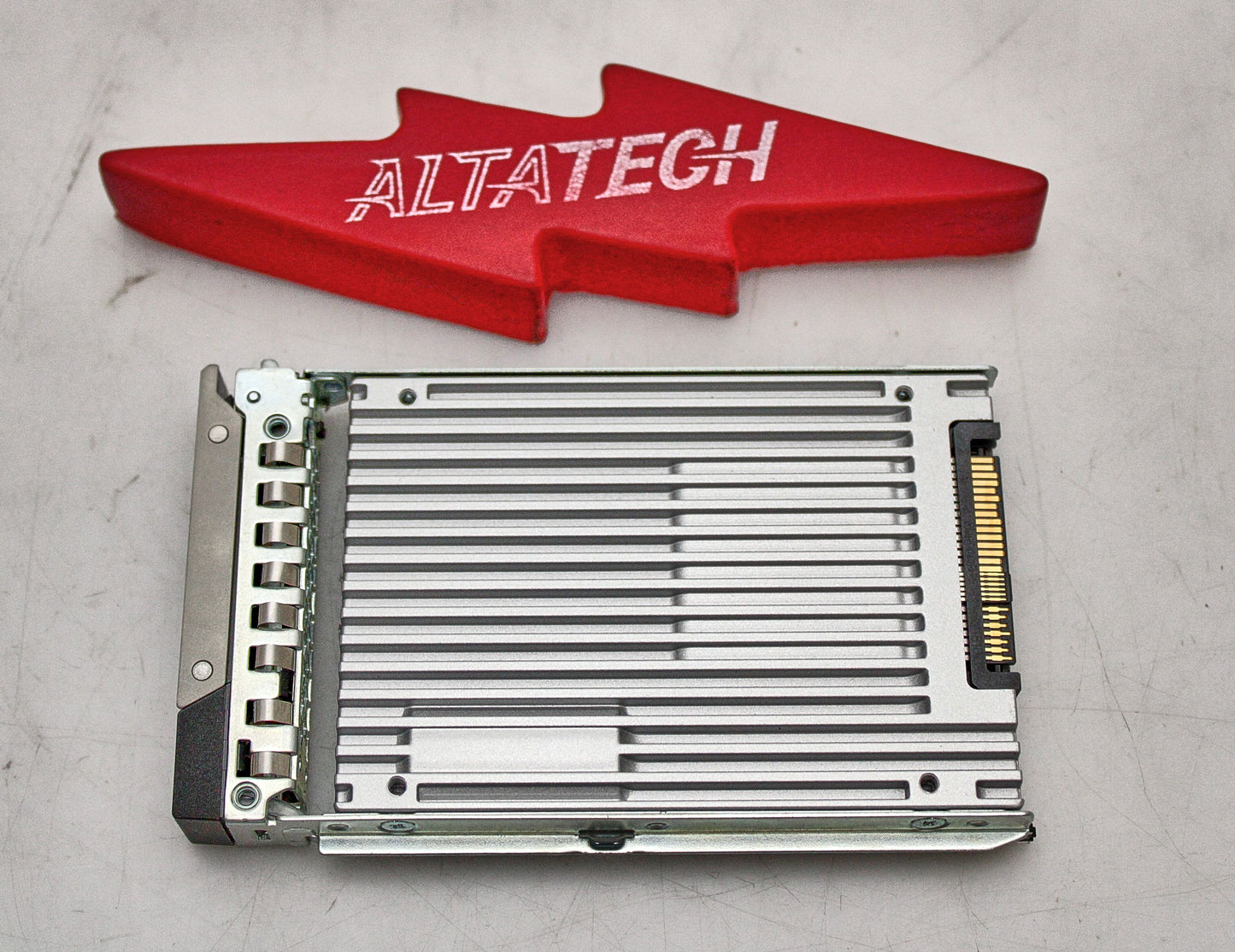 Dell 54MJH 3.2TB SSD SAS 2.5 NVME U.2 PRO MICRON 9200, Used