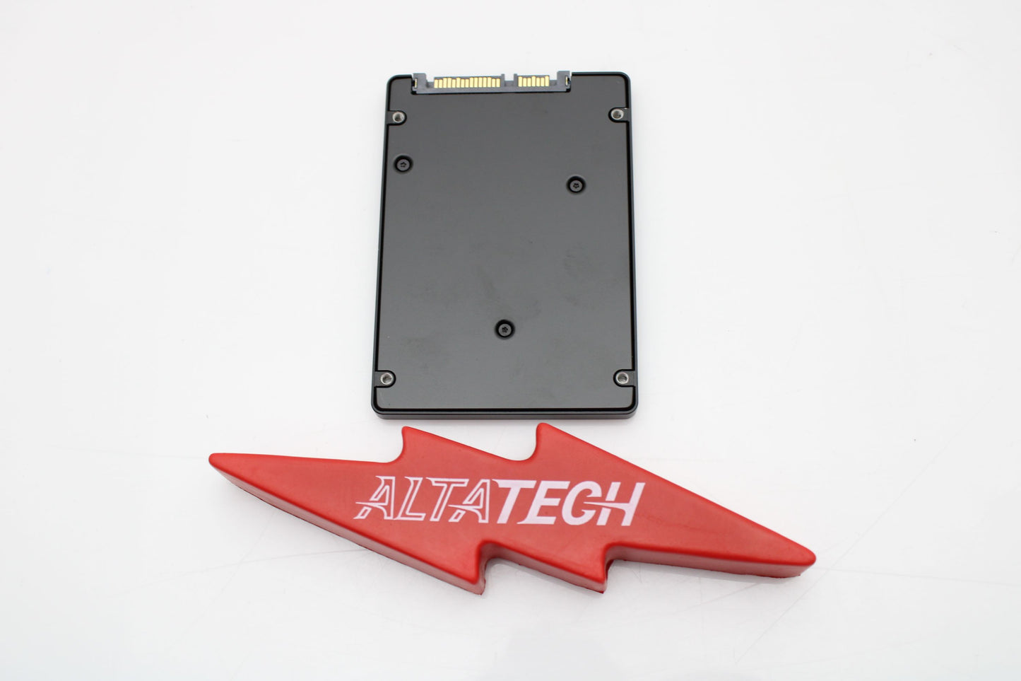 Dell 9Y3HD 3.84TB SSD SATA 2.5 6G RI, Used