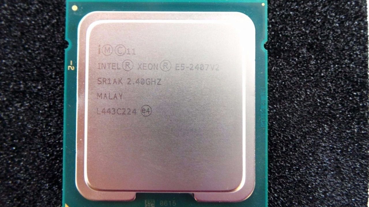 Intel SR1AK Xeon E5-2407 v2 Quad Core 2.4GHz CPU Processor 10MB 80W w/ Grease, Used