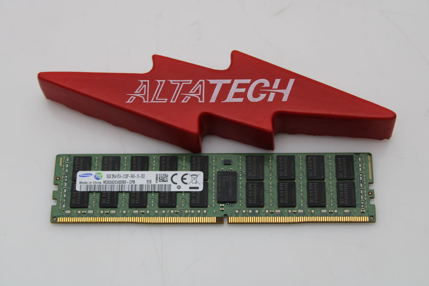 Samsung M393A2G40DB0-CPB 16GB PC4-17000P 2Rx4 ECC, Used