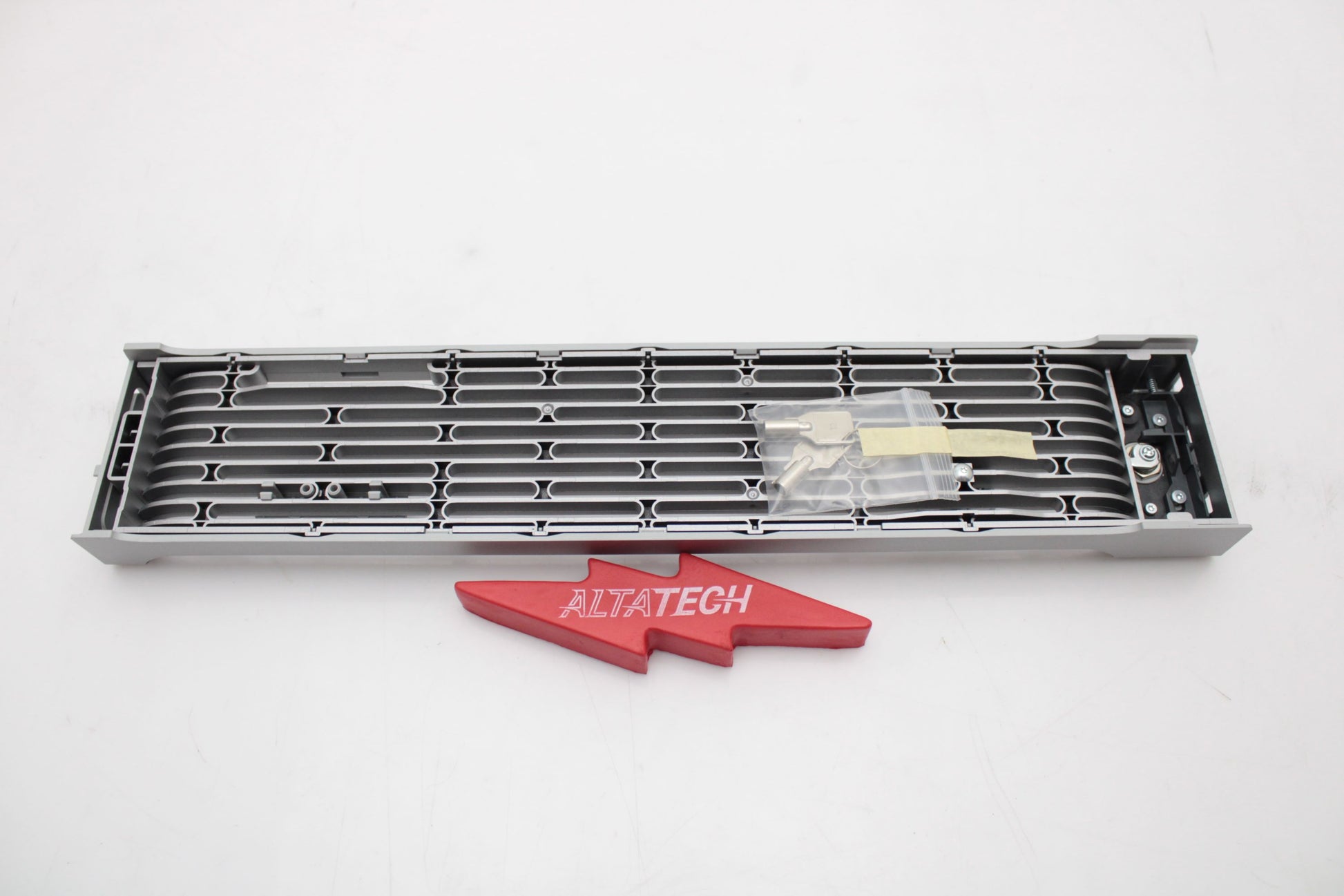 Cisco 800-46506-01 HX240CM4 SECURITY BEZEL, Used