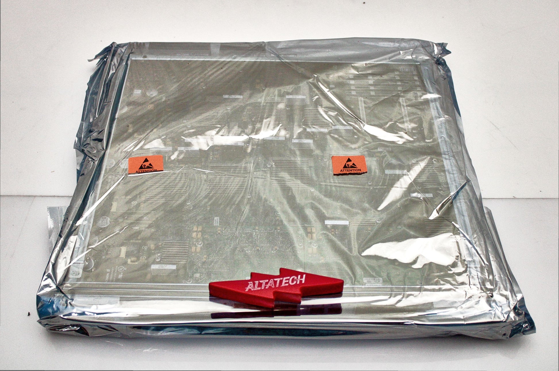 Cisco ASR55-UMIO-10L2K9 ASR55-UMIO-10L2K9 UNI MGMT I/O (UMIO)CARD, 20X10GB-LR, Used