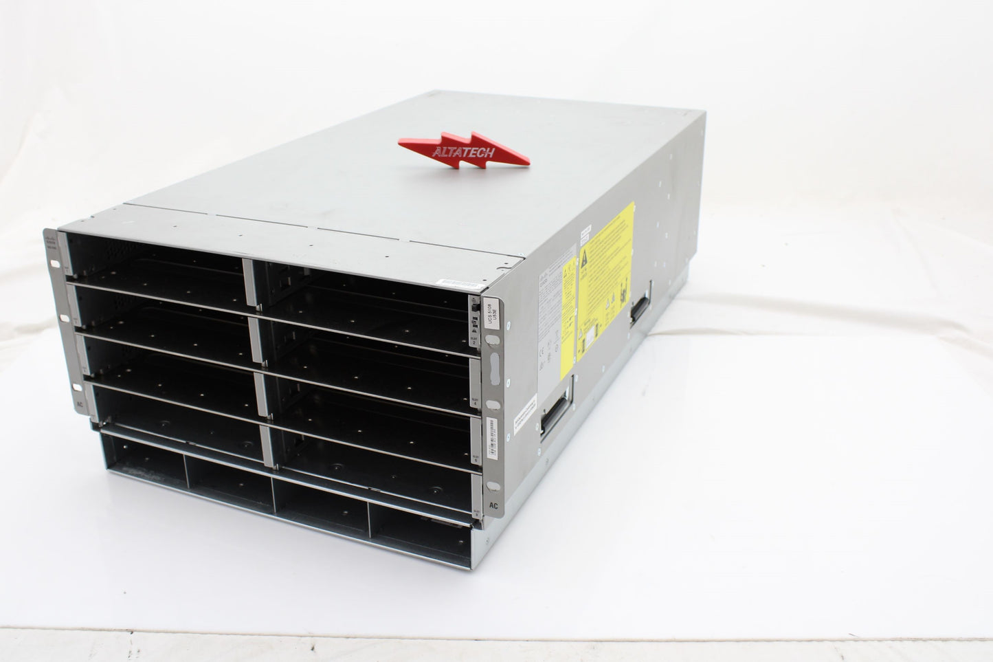 Cisco UCSB-5108-AC2-CH UCS AC 8-Slot Blade Server, Used