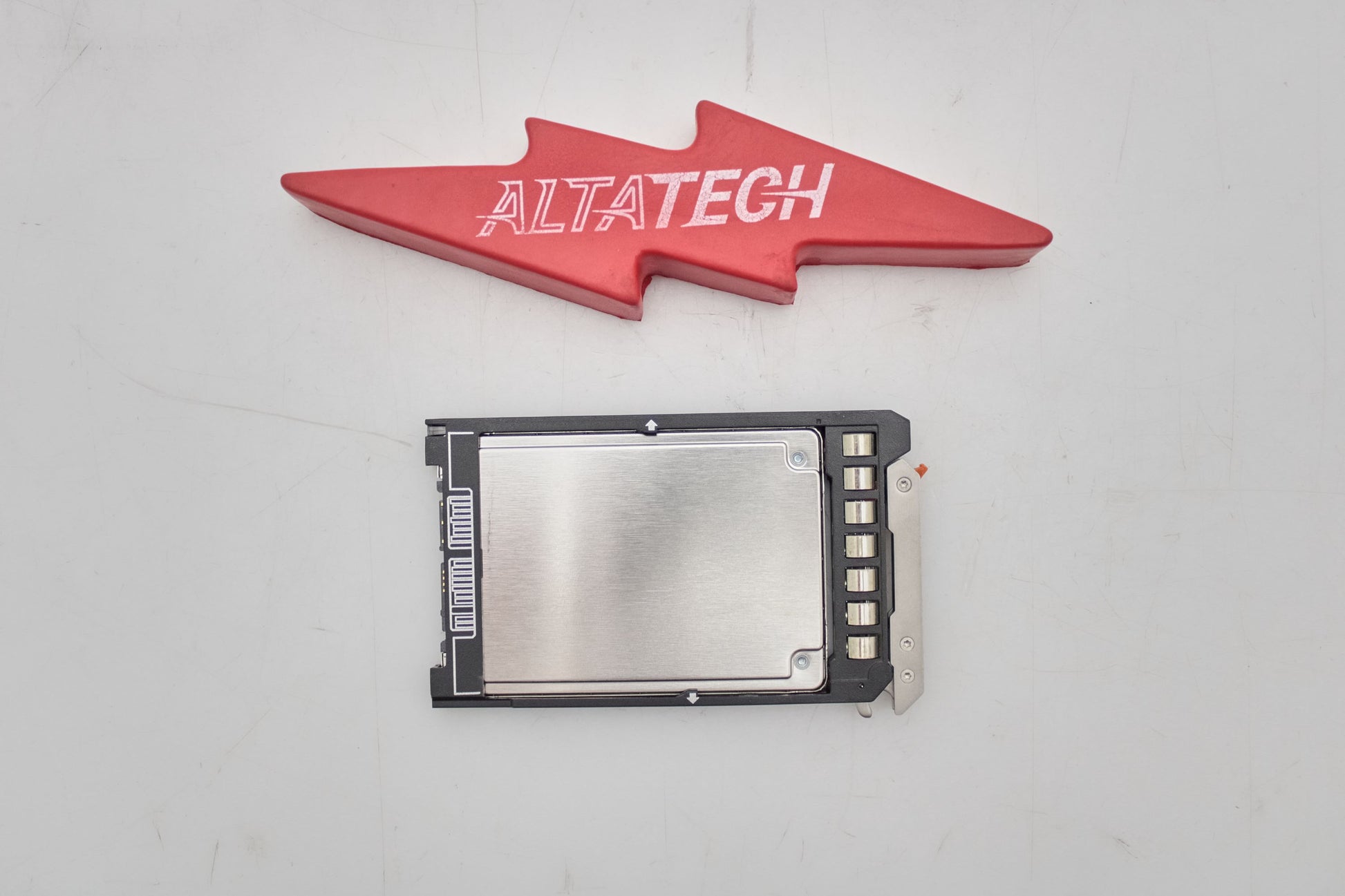 Dell 009TVP 400GB SSD Sata 1.8' 6G Intel s3610, Used