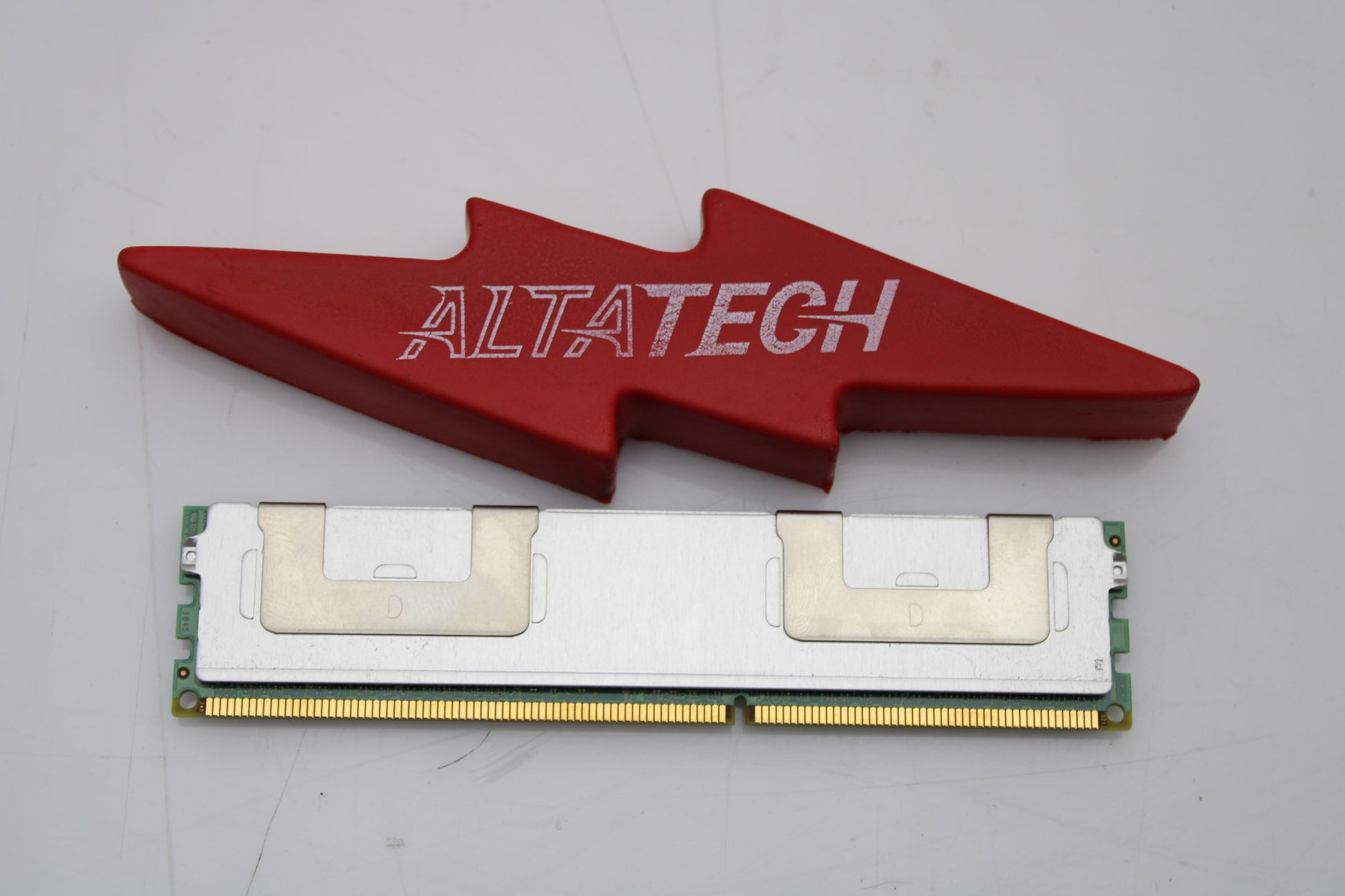 Dell 0X3R5M 8GB PC3-10600R DDR3-1333 2RX4 ECC, Used