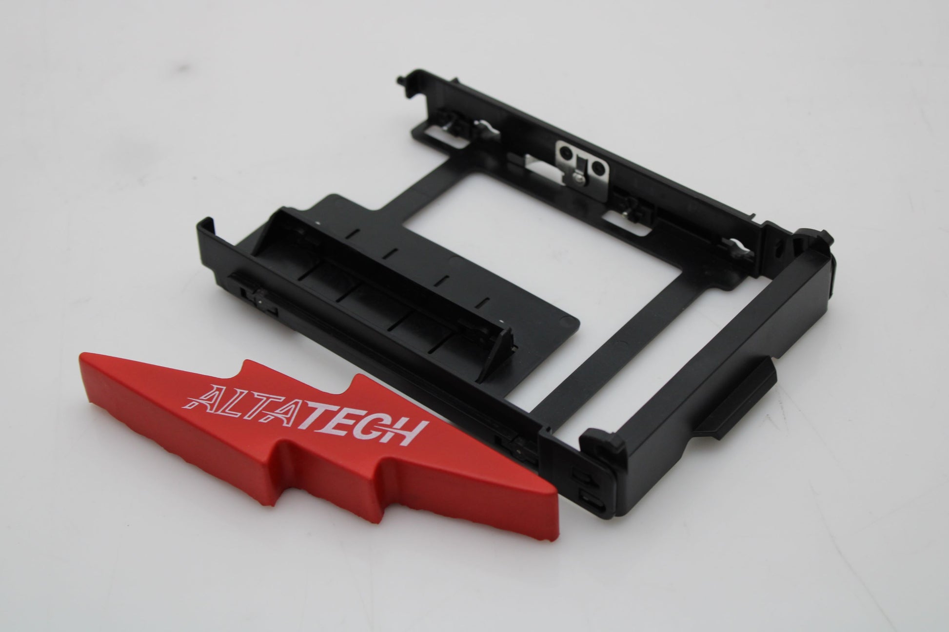 Dell 1B31PR100-600-G PRECISION HDD TRAY 3.5 T7610, Used