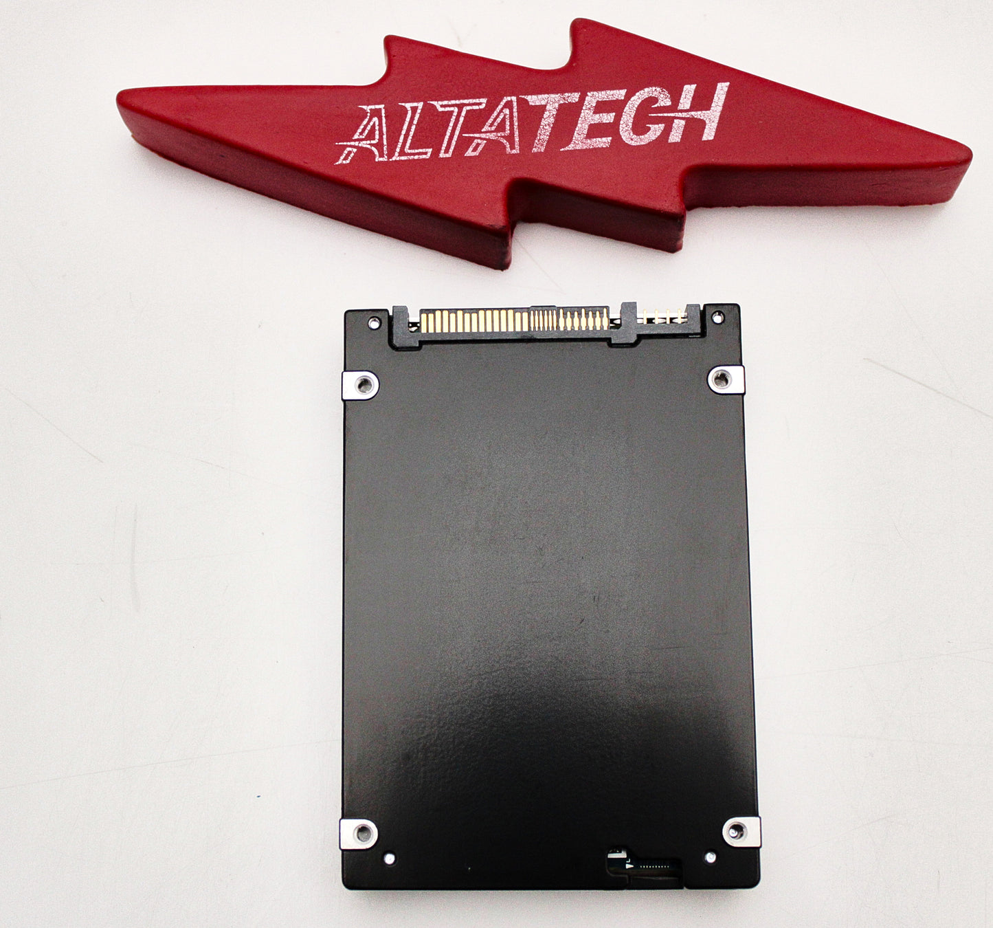 Dell D7KJJ-CML 1.6TB SSD SAS 2.5 12 WI KPM5XMUG1T60 / SDFBB84DUBB01, Used