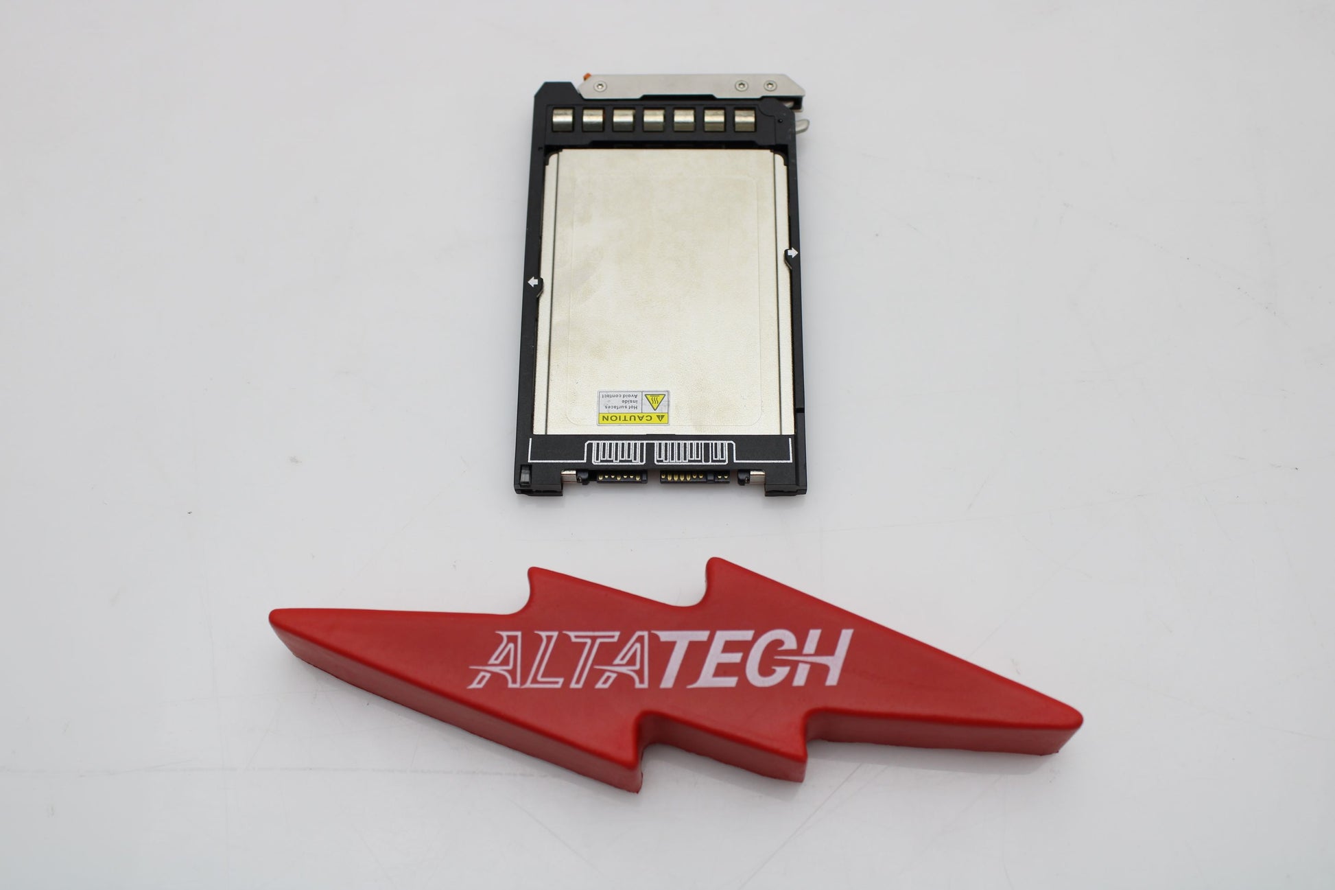 Dell 0F9VTX 200GB SSD Sata 1.8 6g mu Ebe-200nas, Used