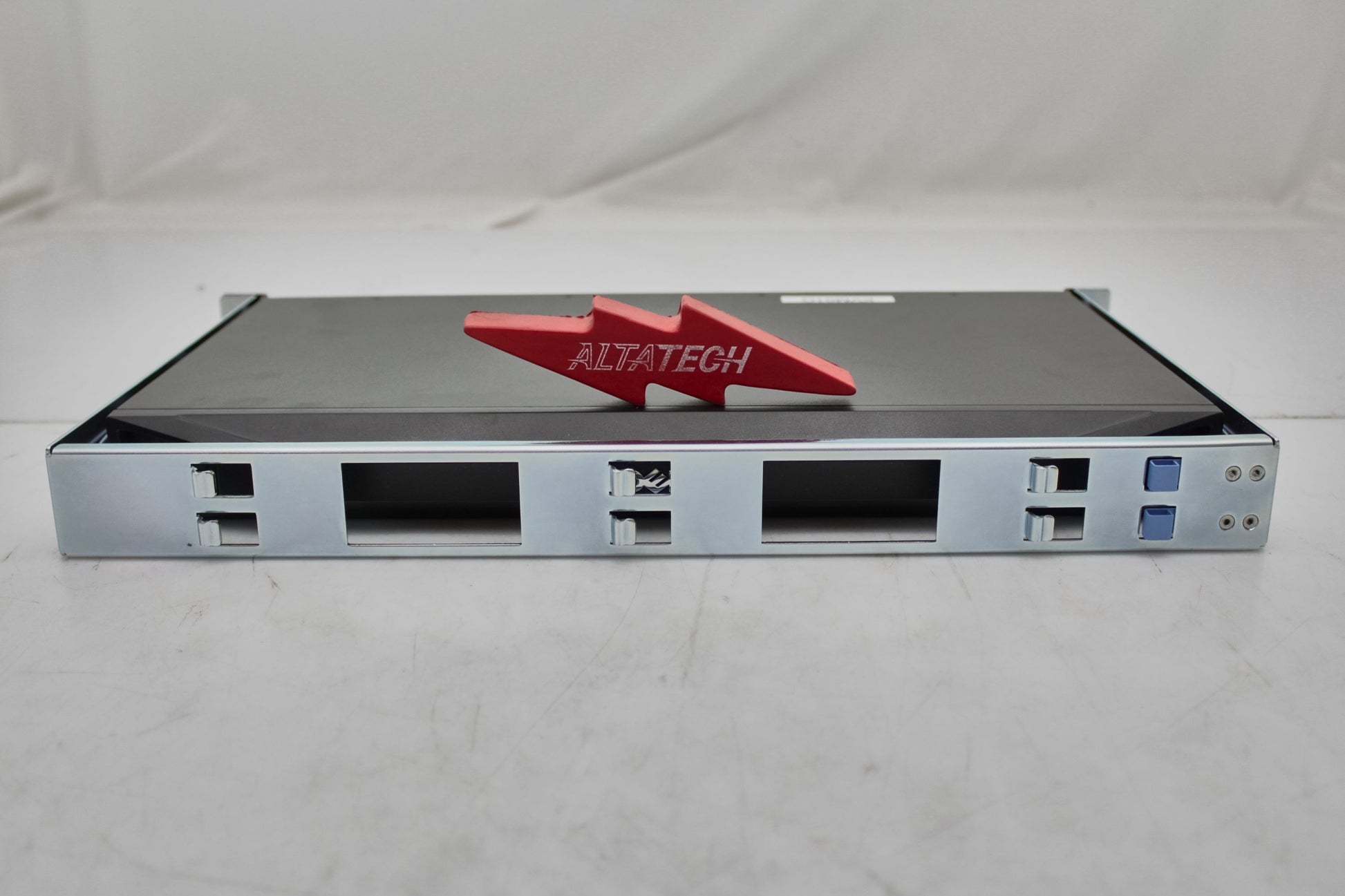 Dell KVM2162DS 16-Port Remote Console Switch, Used