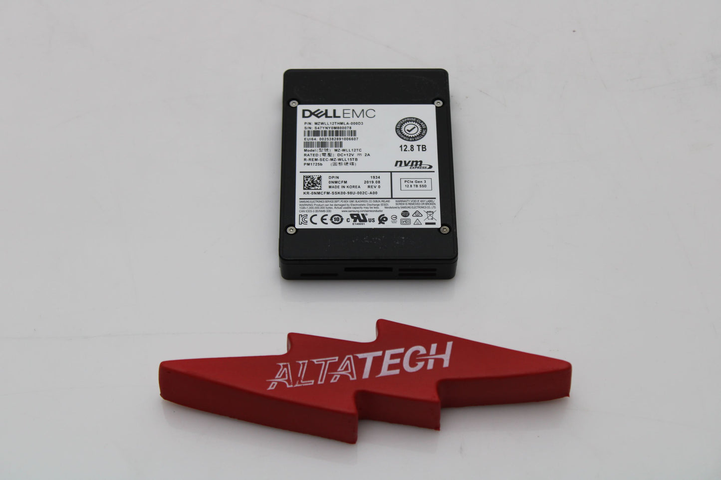 Dell 0NMCFM 12.8TB SSD 2.5 12G NVME MU, Used