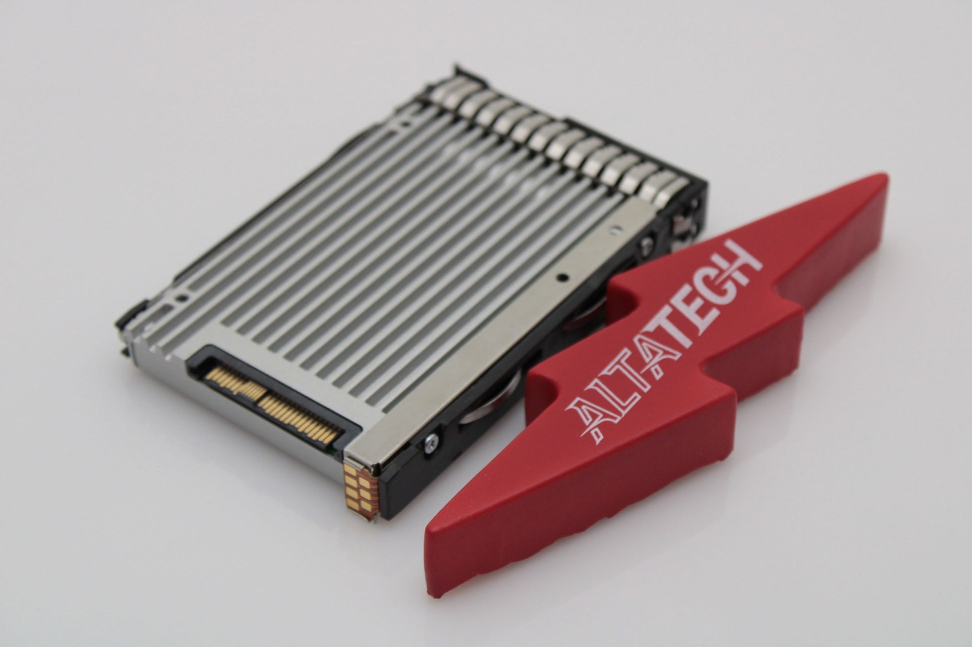 HP 765061-001 1.6TB NVMe WI 2.5-Inch SFF SC2 PLP, Used