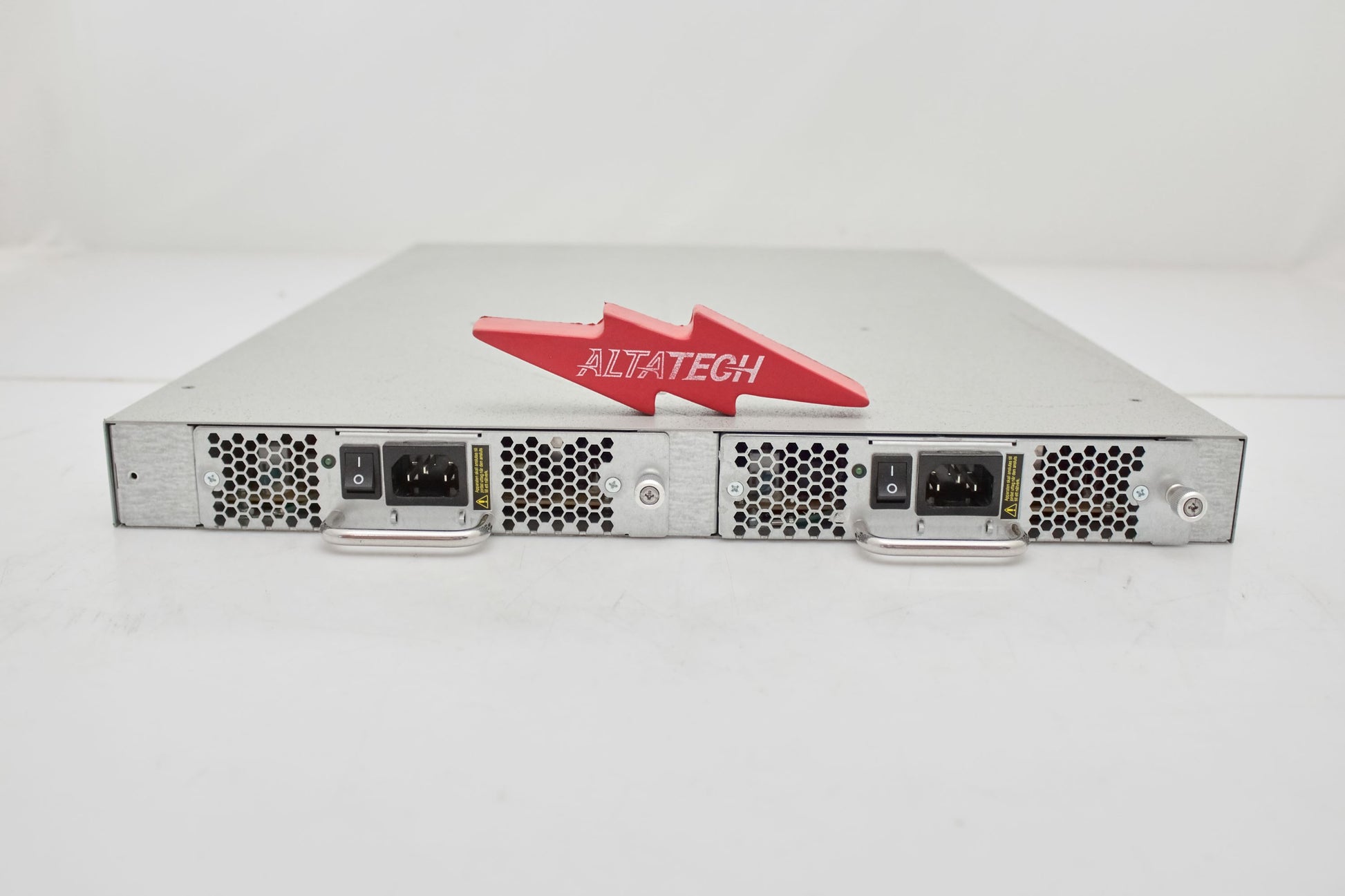 HP AM870A 8/40 24PORT 8GB SAN SWITCH, Used