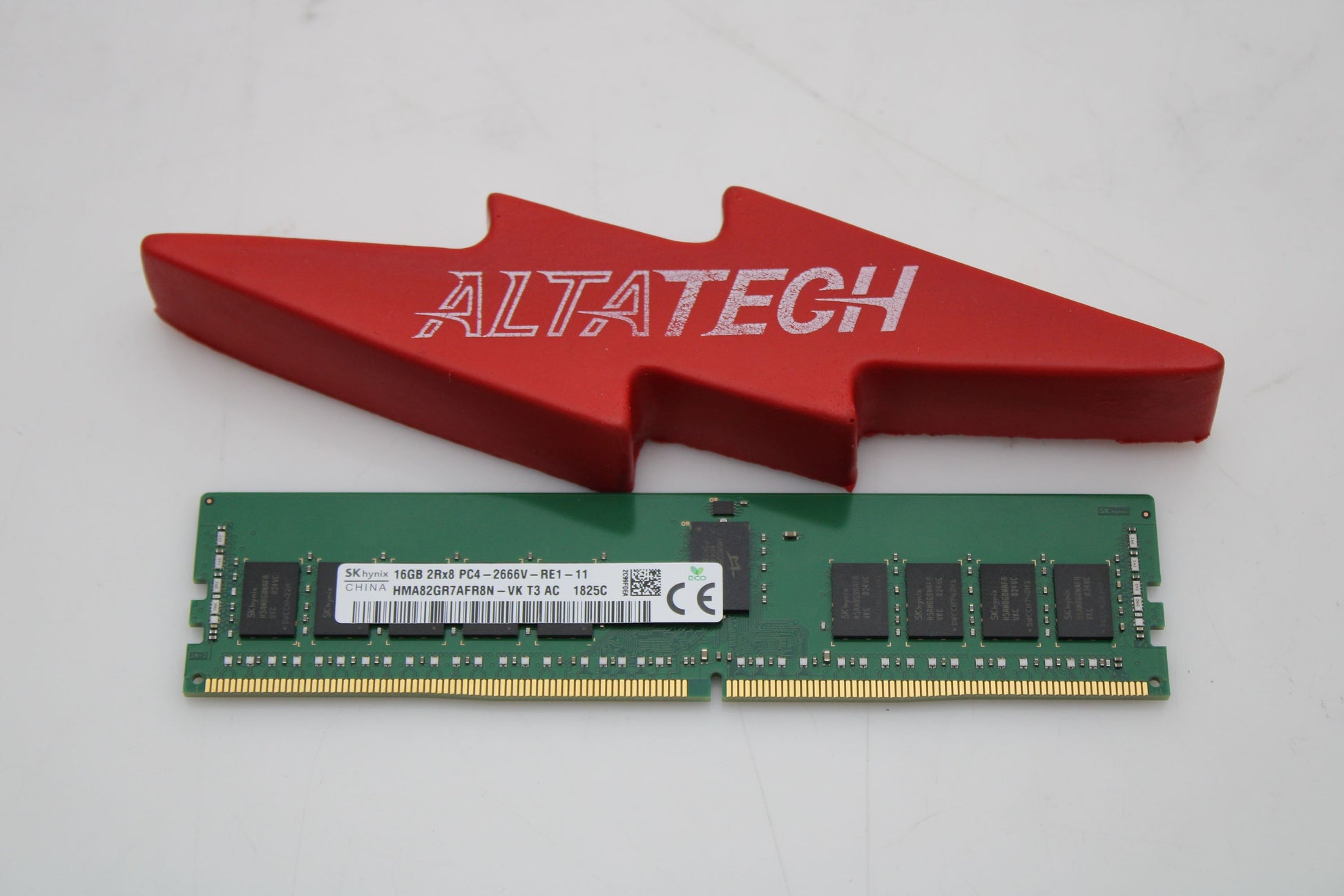 Hynix HMA82GR7AFR8N-VK 16GB PC4-21300V DDR4-2666 2RX8 ECC, Used