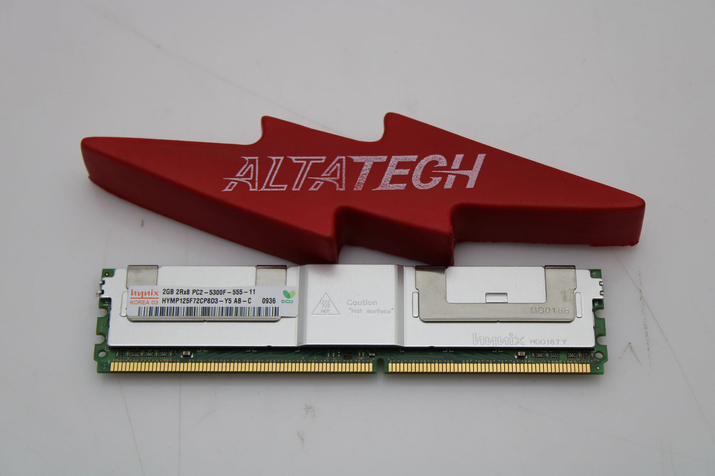 Hynix HYMP125F72CP8D3-Y5 Hynix HYMP125F72CP8D3-Y5 2GB PC2-5300F DDR2-667 2RX8 FBDIMM ECC Memory, Used