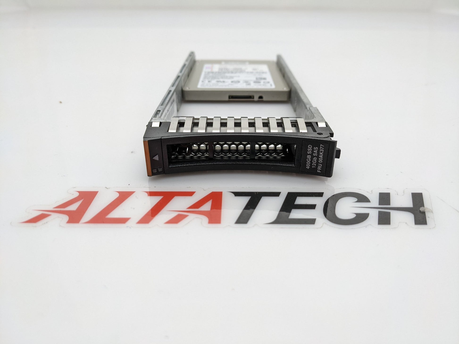 IBM 00AK377 ACME 400GB SAS 2.5" V3700 Solid State Drive, Used