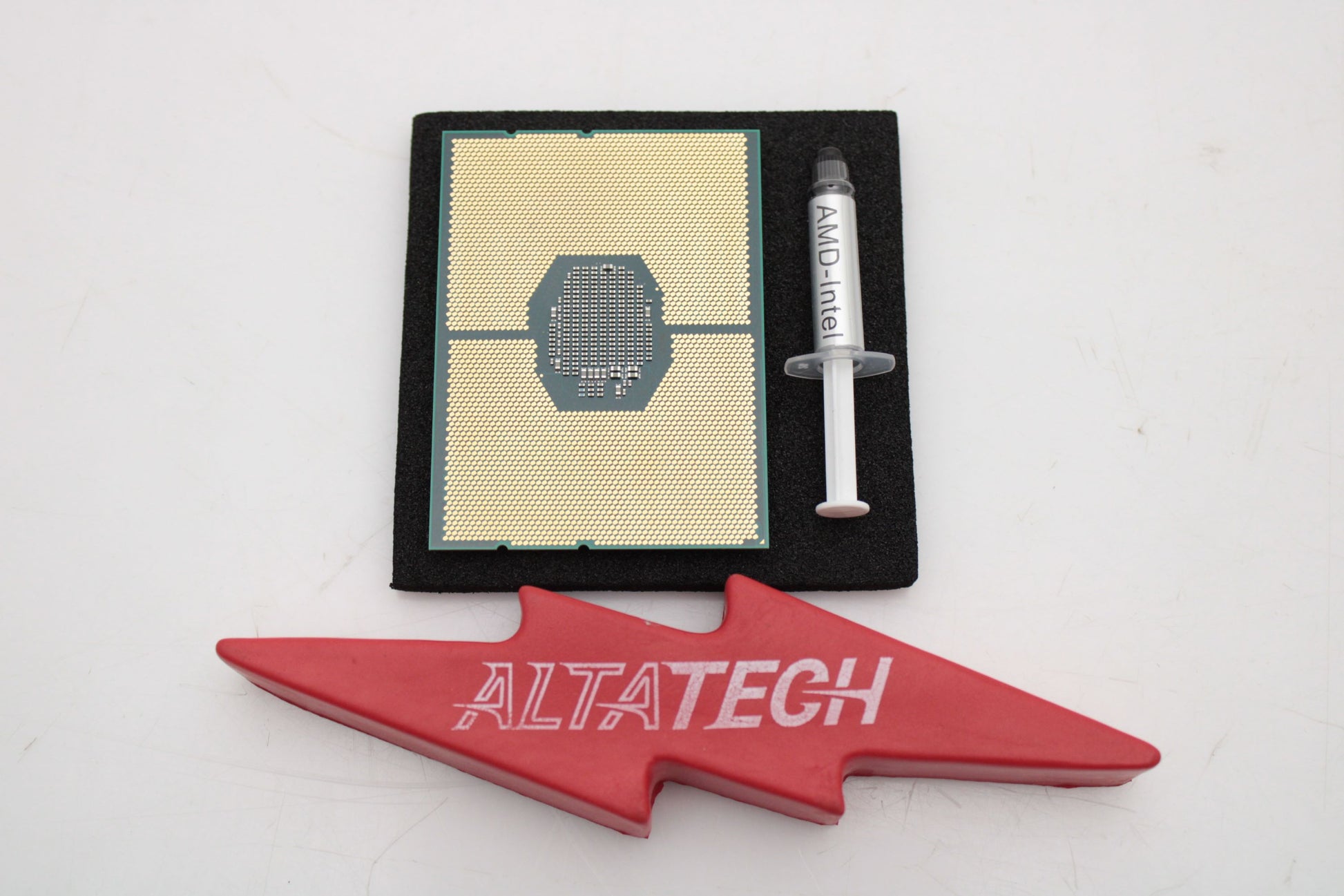 Intel CD8067303535900 2.2GHZ/19MB/105W/14C, AU 5120, Used