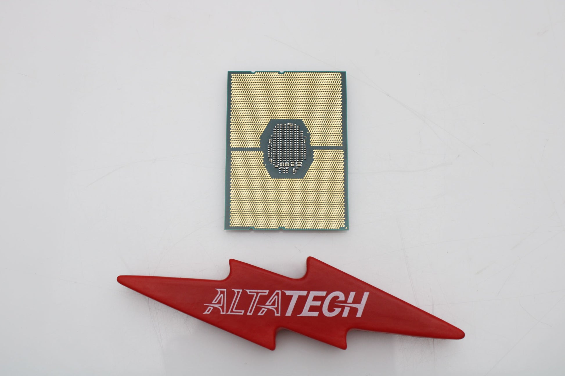Intel SR3B7 3.0GHZ/24.75MB/150W/12C PT 8158, Used