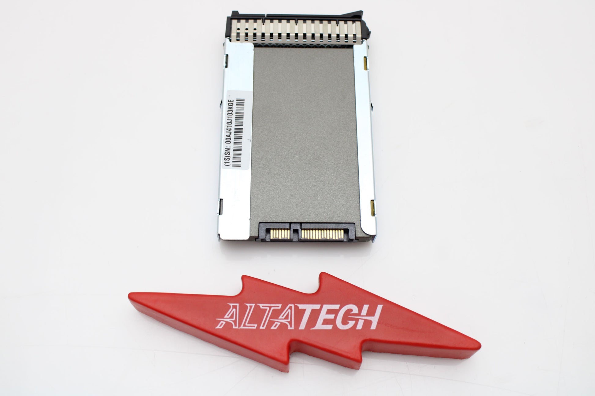 Lenovo 00AJ411 800GB SATA SSD 2.5 G3HS MLC EV, Used