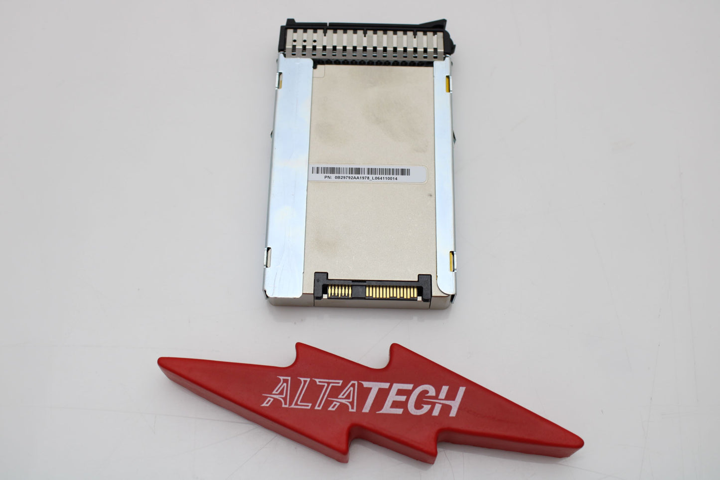 Lenovo 00FN400 800GB 12G SAS 2.5" MLC G3HS SSD, Used