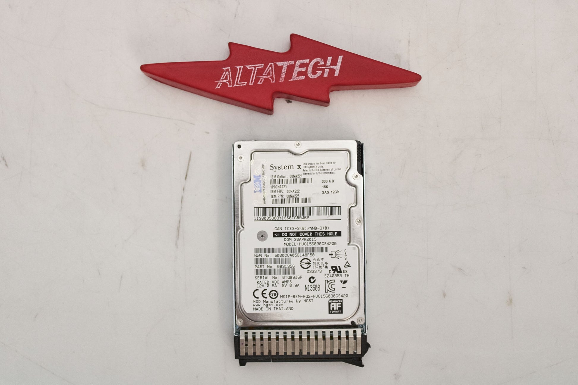 Lenovo 00NA222 300GB 15K 12GB SAS 2.5IN G3HS 512E, Used