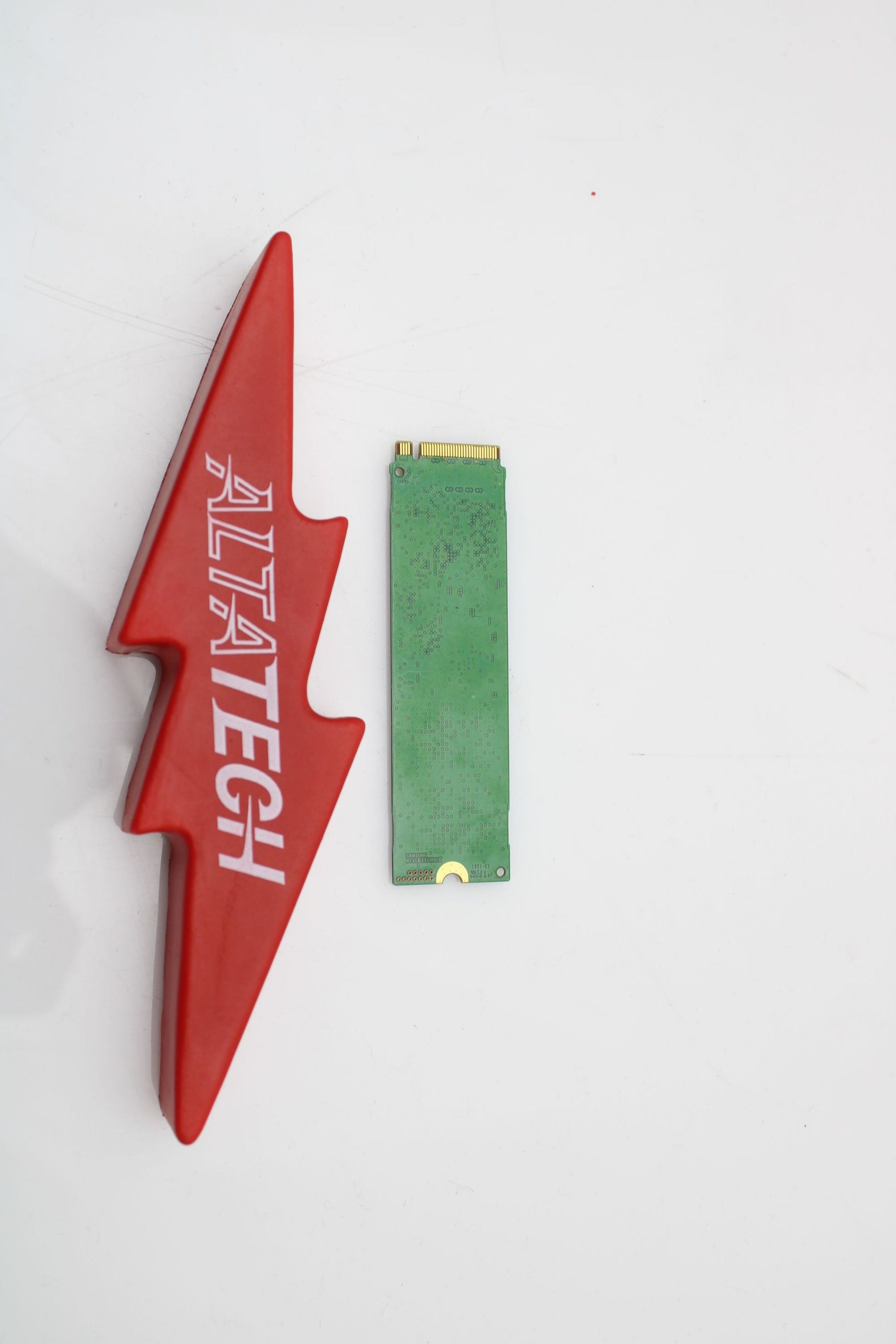 Lenovo 00UP735 512GB SSD M.2 NVME 80 OPAL PM981A 1, Used