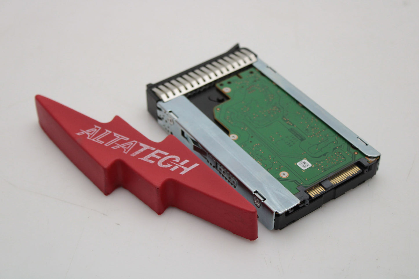 Lenovo 00YK014 600GB 10K 12G SAS 2.5" HDD, Used
