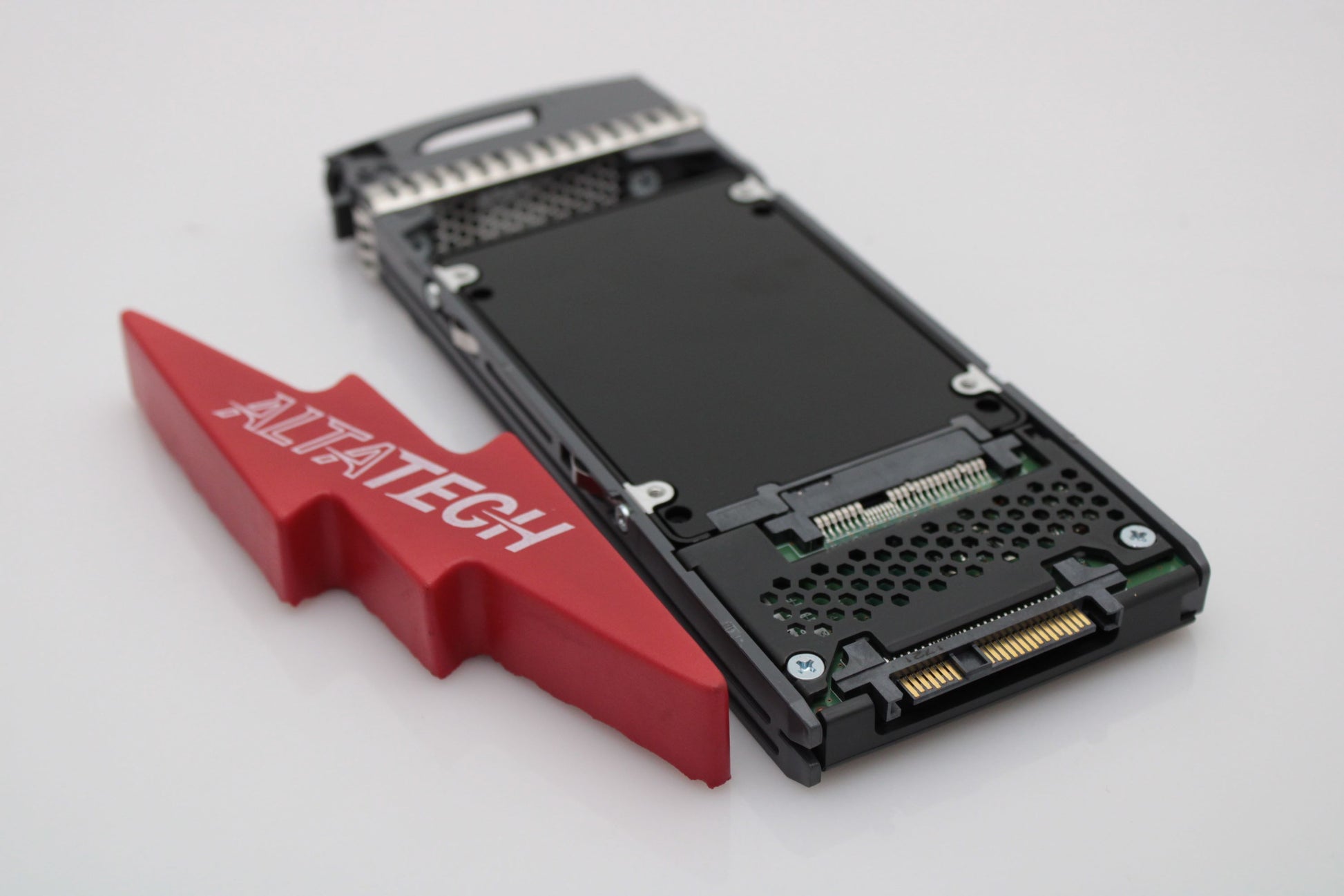 NetApp X371A-R6 960GB 12G 2.5" SAS SSD, Used