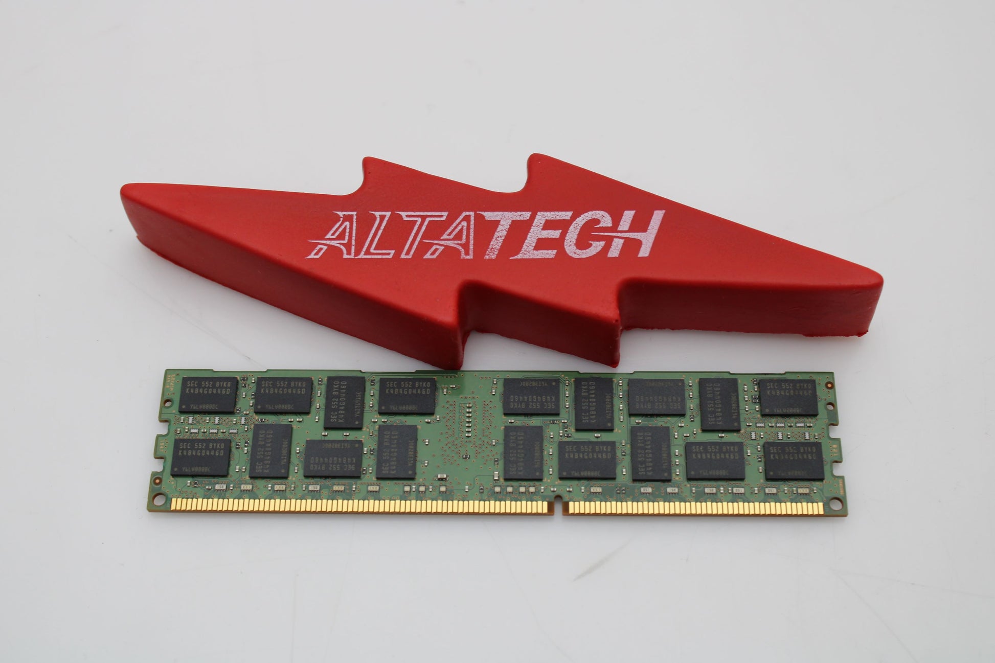 Oracle 7042210 16GB PC3L-12800R 2Rx4 ECC, Used