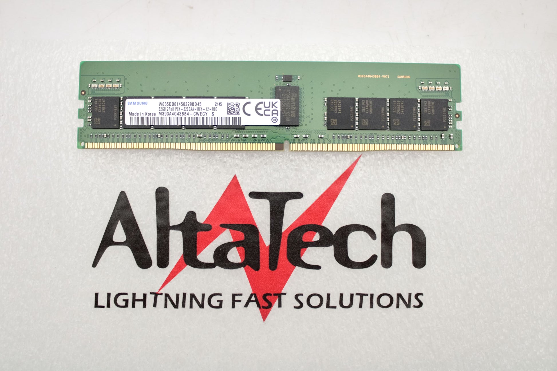Samsung M393A4G43BB4-CWE 32GB PC4-25600AA DDR4-3200 2RX8, Used