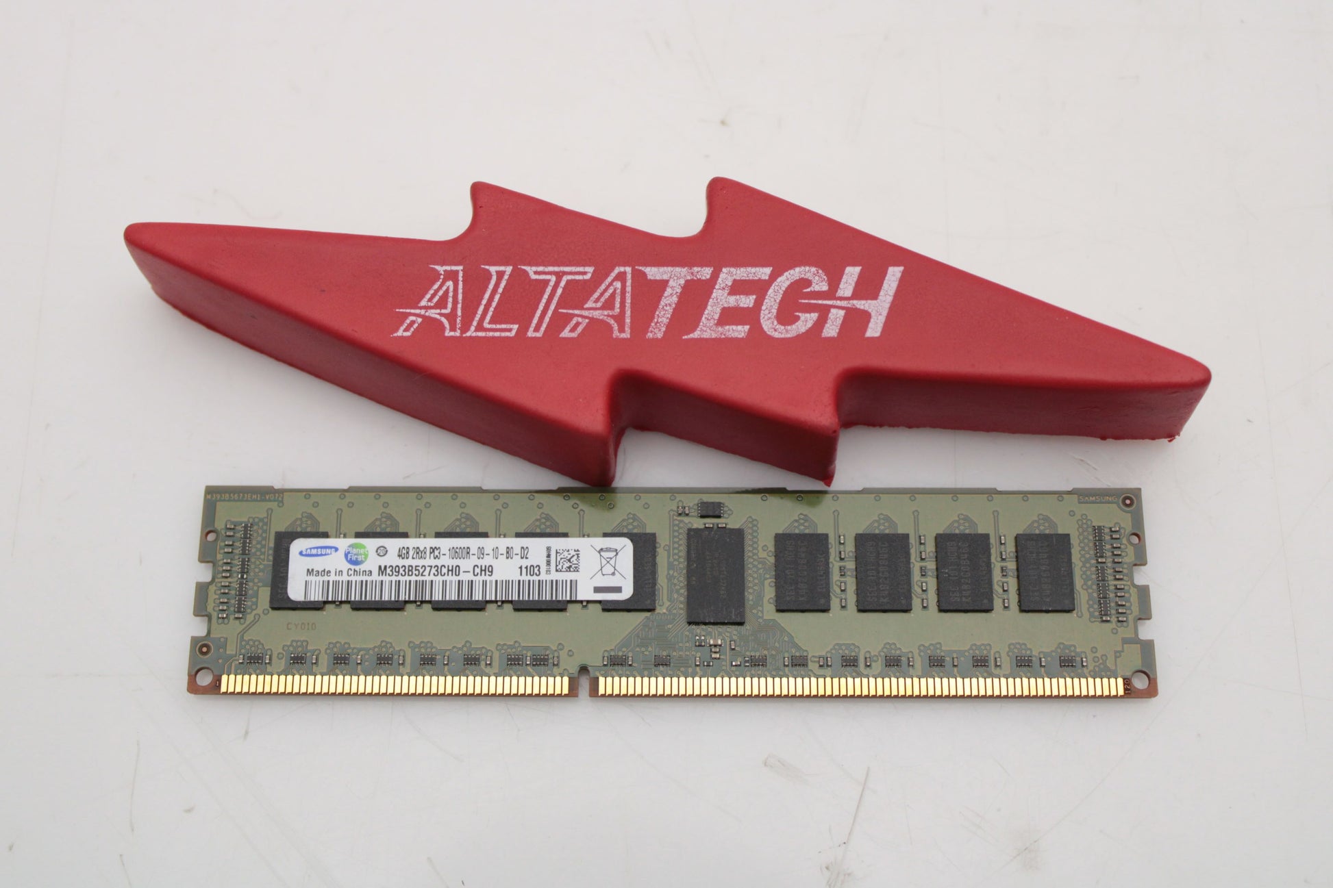 Samsung M393B5273CH0-CH9 4GB PC3-10600R DDR3-1333 2RX8 ECC, Used