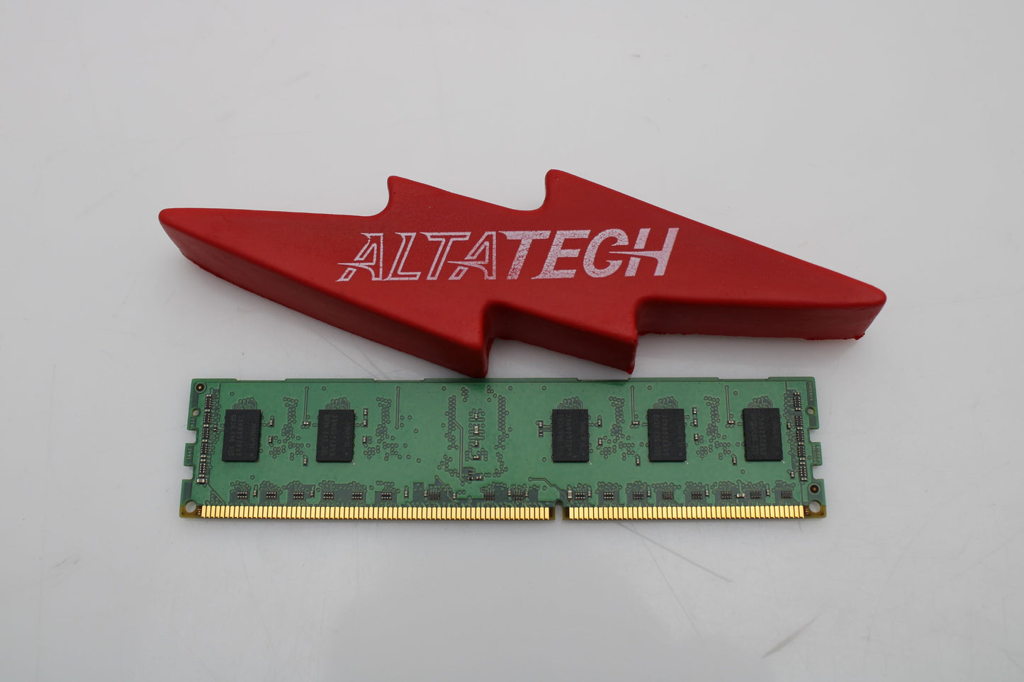 Samsung M393B5773CH0-CH9 2GB PC3-10600R DDR3-1333 1RX8 ECC, Used